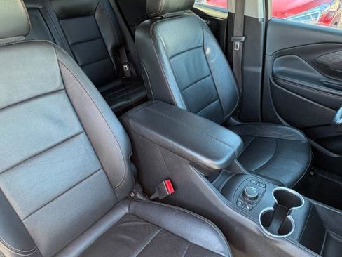 Used 2019 GMC Terrain SLT image 11