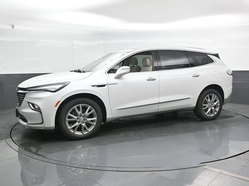 Used 2023 Buick Enclave Premium w/ Experience Buick Package AWD/4WD image 7