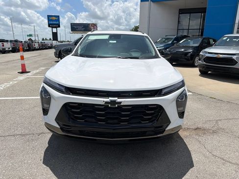 New 2026 Chevrolet Trax ACTIV w/ Sunroof Package FWD image 8