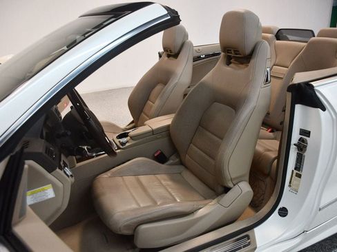 Used 2011 Mercedes-Benz E 550 Cabriolet image 35