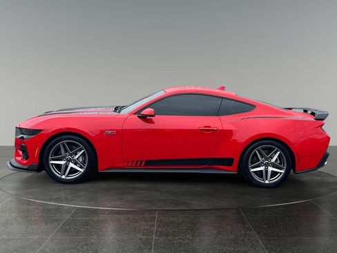 Used 2025 Ford Mustang GT Premium RWD image 5