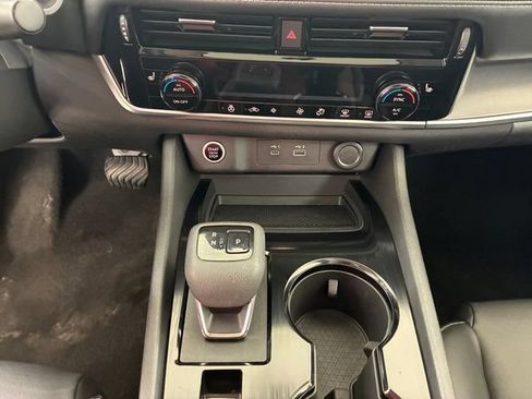 Used 2022 Nissan Rogue SV w/ SV Premium Package AWD/4WD image 21