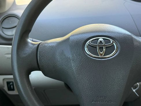 Used 2009 Toyota Yaris S FWD image 21