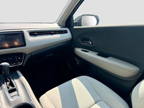 Used 2019 Honda HR-V EX image 19