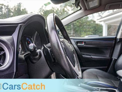 Used 2017 Toyota Corolla SE image 31