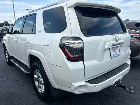 Used 2017 Toyota 4Runner SR5 Premium RWD image 3