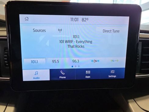 Used 2021 Ford Explorer XLT w/ Equipment Group 202A AWD/4WD image 29