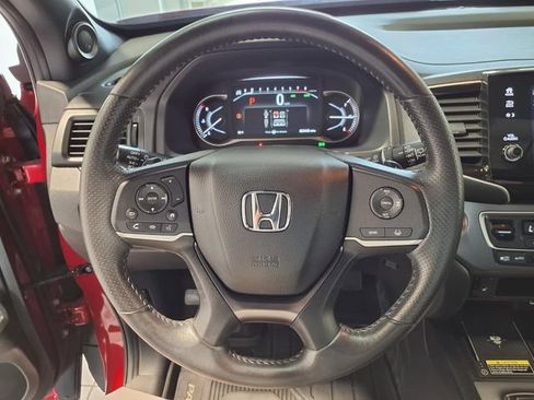 Certified 2025 Honda Passport EX-L image 8