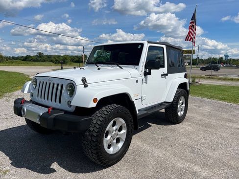Used 2014 Jeep Wrangler Sahara w/ Connectivity Group AWD/4WD image 1