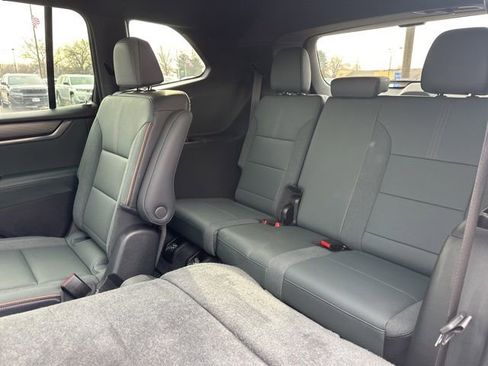 Used 2024 GMC Acadia AT4 image 29