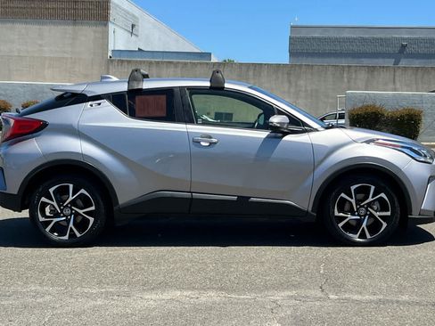Certified 2020 Toyota C-HR XLE FWD image 6
