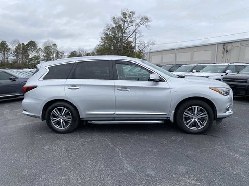 Used 2020 INFINITI QX60 Luxe w/ Essential Package image 4
