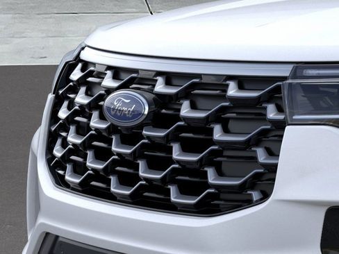 New 2026 Ford Explorer Platinum w/ LUX Leather Package image 17