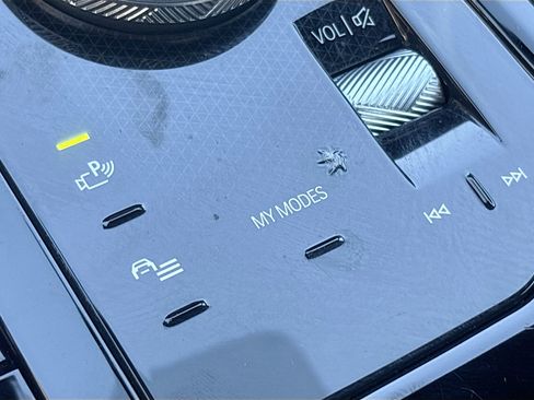 Used 2025 BMW 530i image 30