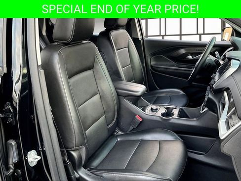 Used 2023 GMC Terrain SLT w/ LPO, Floor Liner Package image 27