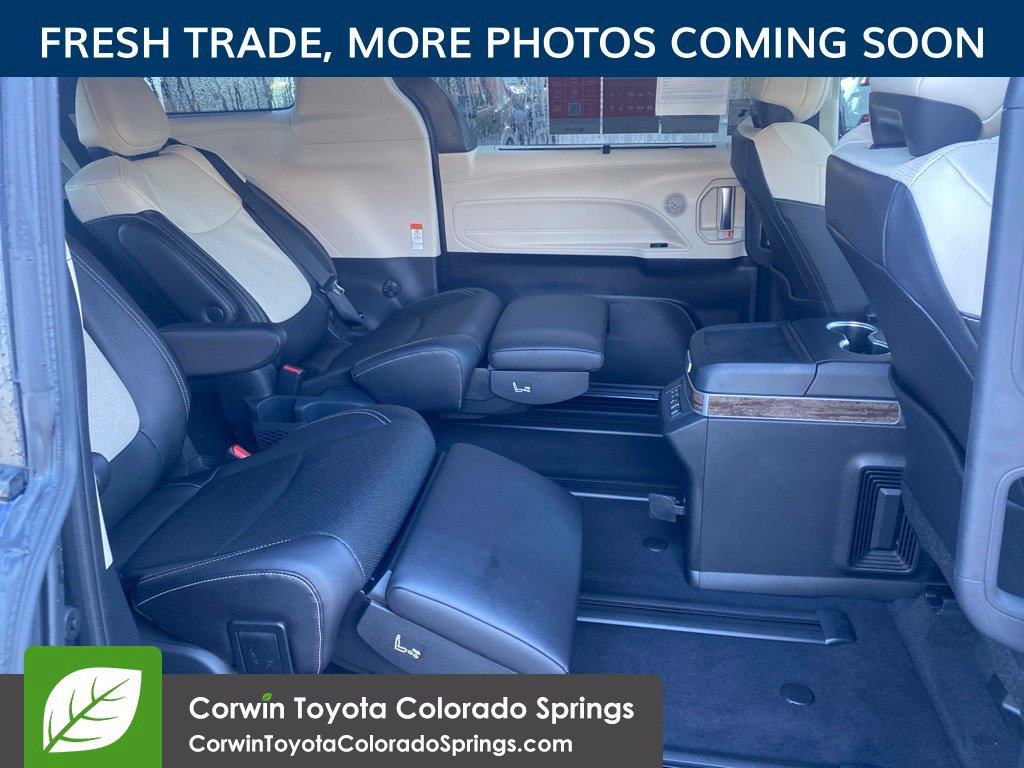 Used 2026 Toyota Sienna Platinum AWD/4WD image 11
