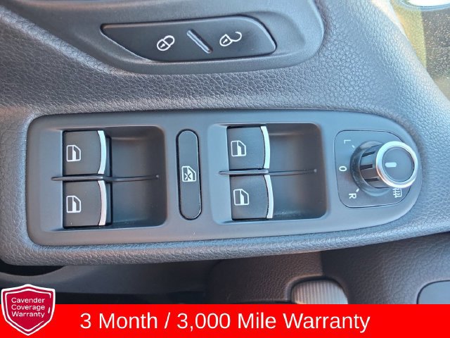 Used 2013 Volkswagen Golf R 4-Door AWD/4WD image 31