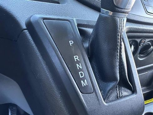 Used 2018 Ford Transit 250 148 Medium Roof RWD image 18