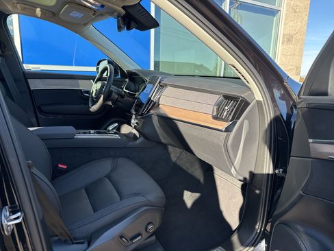Certified 2025 Volvo XC90 B6 Plus image 11