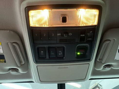 Used 2019 Toyota 4Runner Limited AWD/4WD image 34