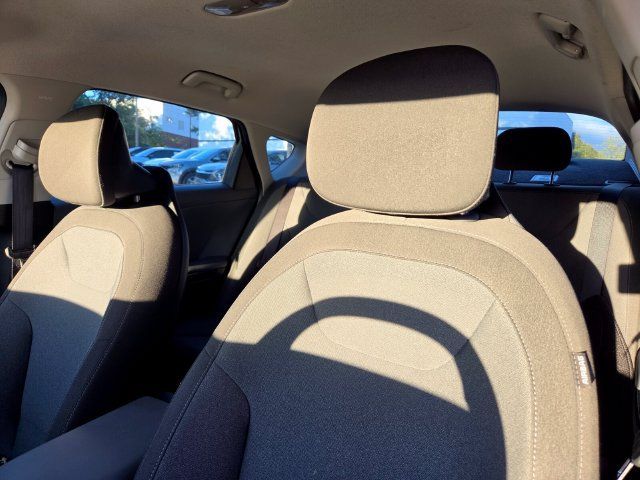 Used 2025 Kia K4 FWD image 10
