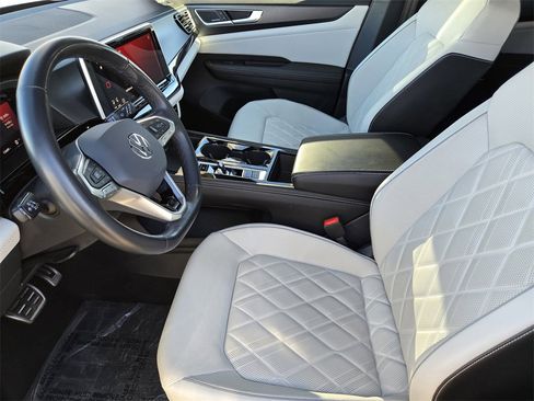 Used 2024 Volkswagen Atlas Cross Sport SEL Premium R-Line image 14