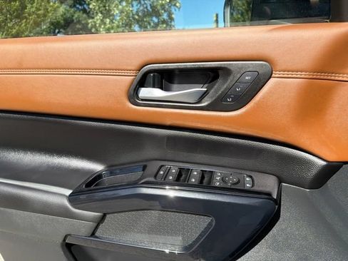 Used 2026 Nissan Pathfinder Platinum w/ Cargo Package FWD image 20