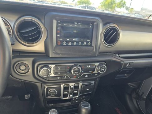 Used 2020 Jeep Gladiator Sport w/ Quick Order Package 24S image 16