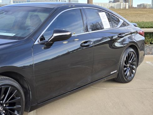 Used 2022 Lexus ES 300h Ultra Luxury image 21