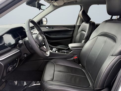 Used 2023 Jeep Grand Cherokee 4WD 4xe w/ Luxury Tech Group II image 9