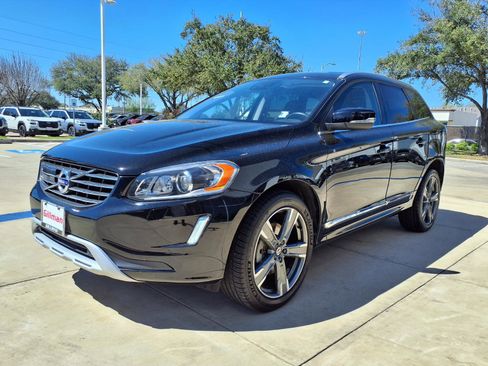 Used 2017 Volvo XC60 T5 Dynamic w/ Advanced Package image 21