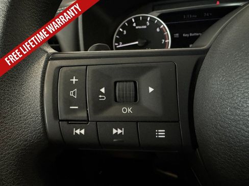 Used 2023 Nissan Rogue S AWD/4WD image 31