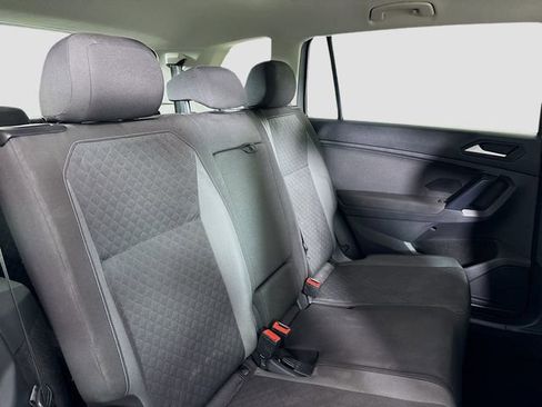 Used 2021 Volkswagen Tiguan S image 26