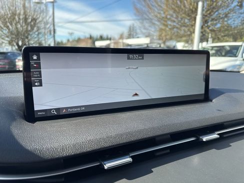 Used 2025 Genesis GV70 2.5T w/ Select Package image 24