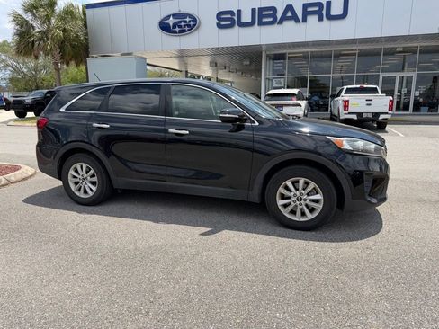Used 2019 Kia Sorento L FWD image 1