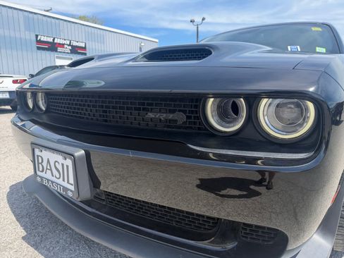 Used 2023 Dodge Challenger SRT Hellcat RWD image 39