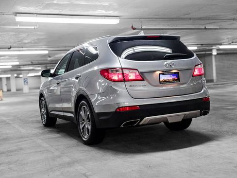 Used 2016 Hyundai Santa Fe SE AWD/4WD image 5