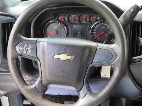 Used 2016 Chevrolet Silverado 2500 W/T w/ WT Convenience Package AWD/4WD image 9