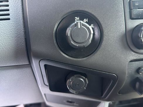 Used 2016 Ford F550 4x4 SuperCab Super Duty image 18