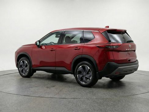 Used 2025 Nissan Rogue SV AWD/4WD image 6