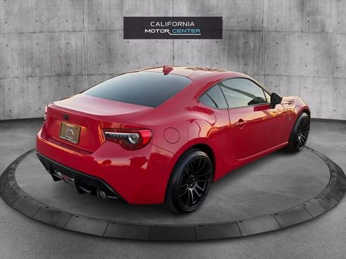 Used 2020 Toyota 86 image 5
