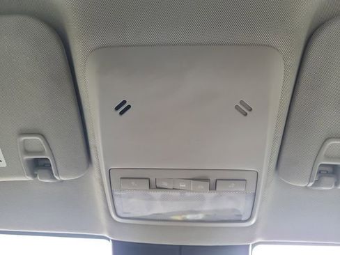 Used 2018 Buick Encore Preferred image 18