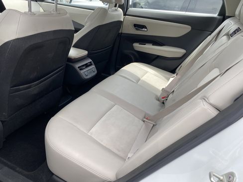 Used 2023 Nissan Ariya FWD image 11