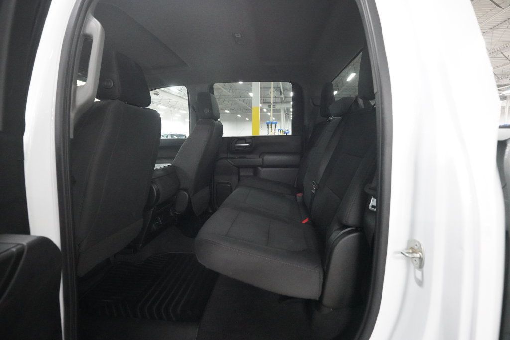 Used 2022 Chevrolet Silverado 2500 Custom w/ Custom Convenience Package AWD/4WD image 15