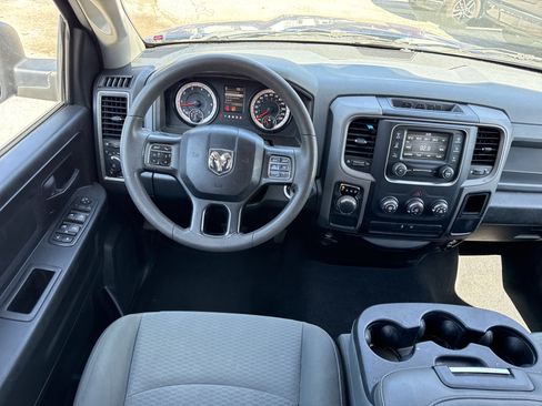 Used 2018 RAM 1500 Express RWD image 11