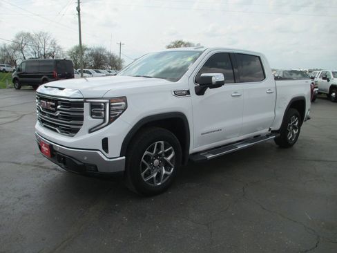 Used 2025 GMC Sierra 1500 SLT w/ SLT Premium Plus Package image 11