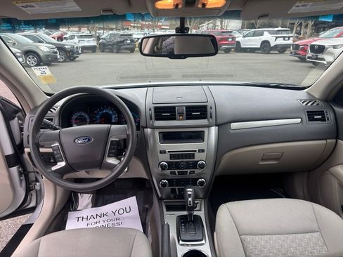 Used 2010 Ford Fusion SE image 12