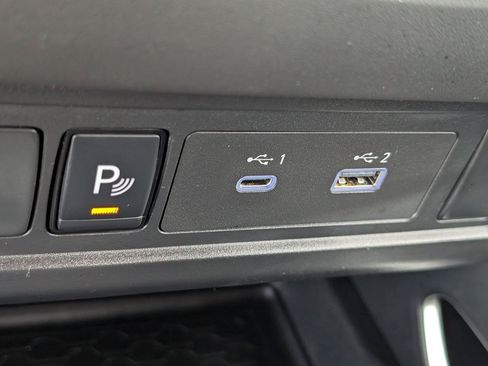 Used 2025 Nissan Frontier SV RWD image 15