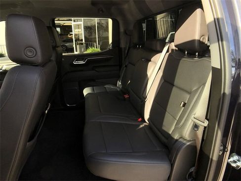 Used 2023 GMC Sierra 1500 SLT w/ SLT Premium Plus Package image 30