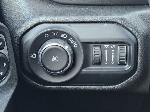 Used 2021 Jeep Wrangler Unlimited Sport image 24